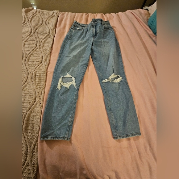 Abercrombie & Fitch High Rise Mom Jeans Blue Distressed 28/6 Button Fly - Picture 1 of 6